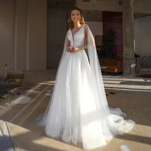 A-Line Wedding Dress V-Neck Long Puffy Lace Appliques Beading Satin And Tulle Bridal Gown Sexy Brides Dress