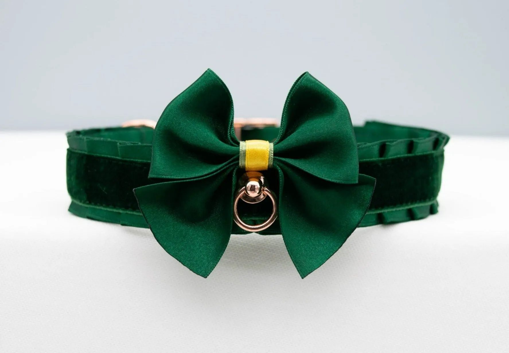 Hunter Green Velvet Collar with Bow